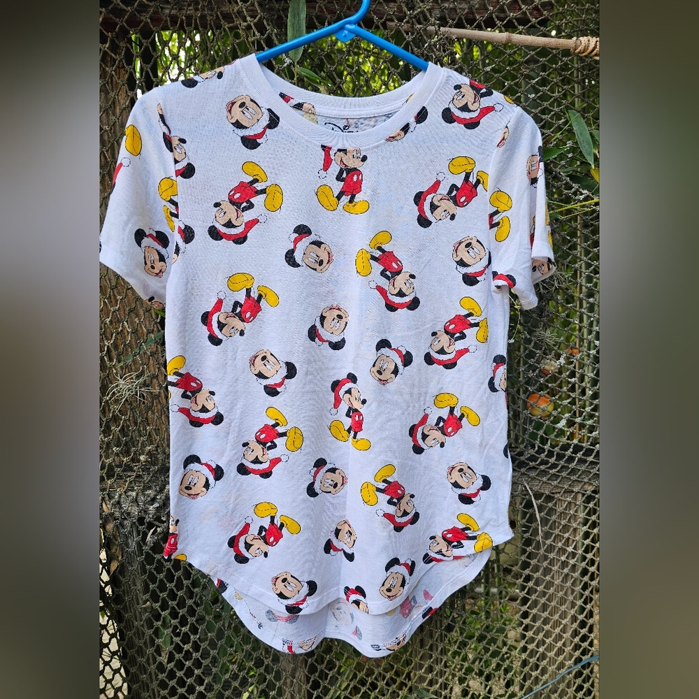 Disney Mickey Mouse Christmas Shirt Size Medium 7-9